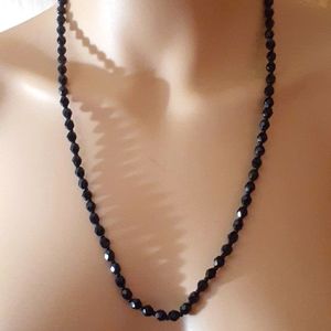 VTG 🖤 Glass Black Beads Necklace